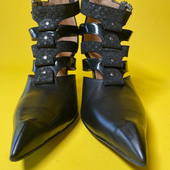 Fluevog ESOTERIC TEMPTATIONS ROS STRAPPY SHOE W/ SKULLS, size 9.5, black. - Picture 2 of 16